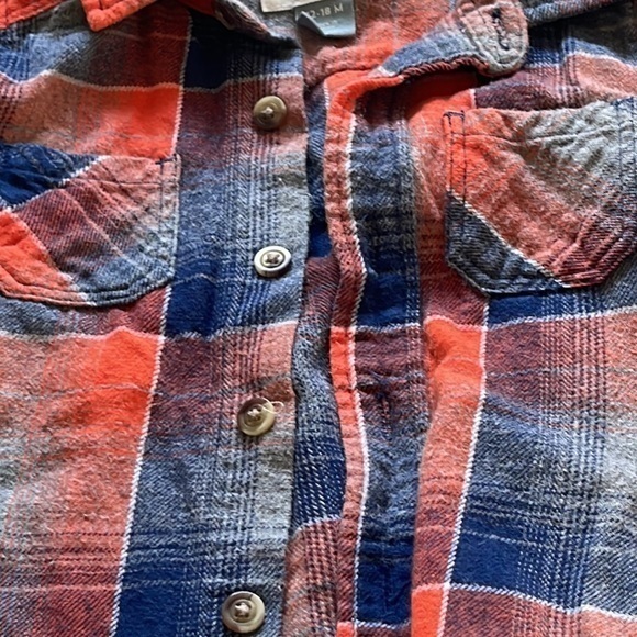Old Navy Plaid Button Down. 12-18 months - Picture 3 of 6